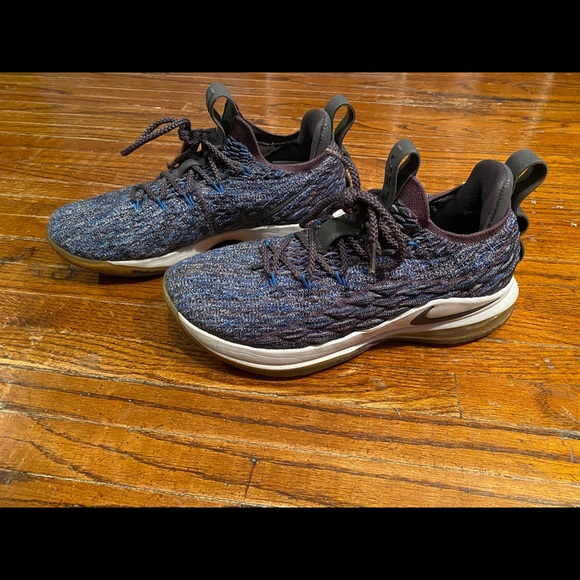 Nike Other - Men’s Nike Lebron basketball shoe size 8